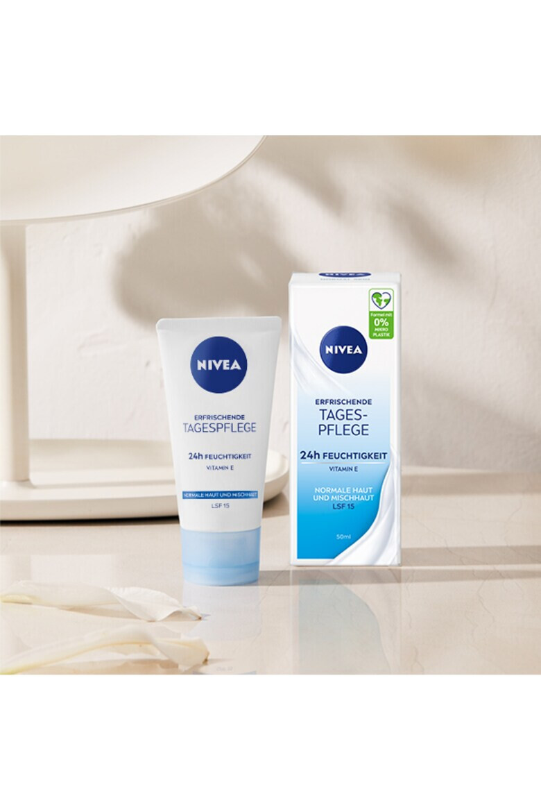 Nivea Crema hidratanta pentru fata cu SPF 15 50 ml - Pled.ro