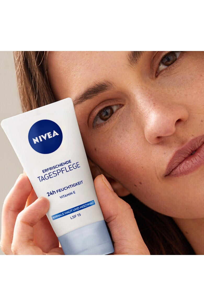 Nivea Crema hidratanta pentru fata cu SPF 15 50 ml - Pled.ro