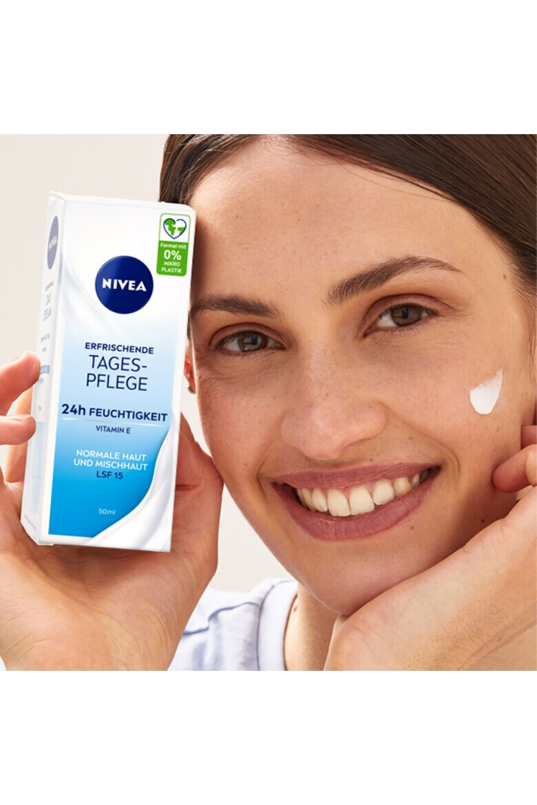 Nivea Crema hidratanta pentru fata cu SPF 15 50 ml - Pled.ro