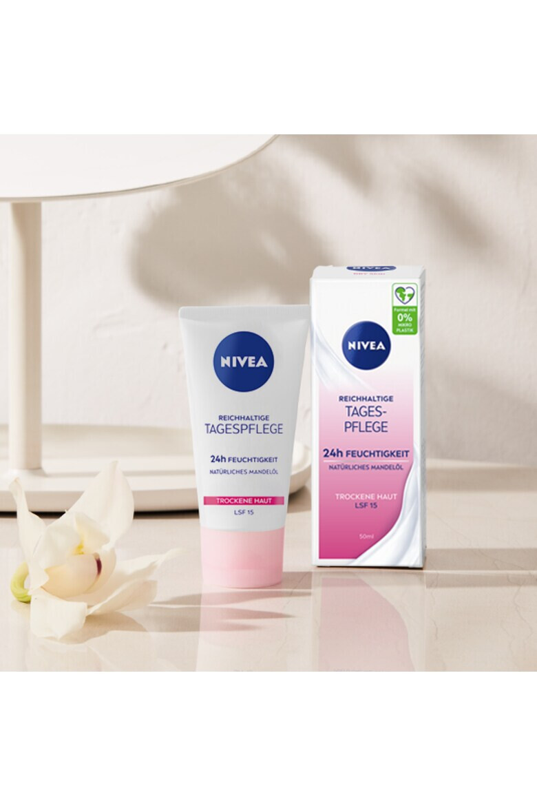 Nivea Crema nutritiva pentru tenul uscat cu SPF 15 50 ml - Pled.ro