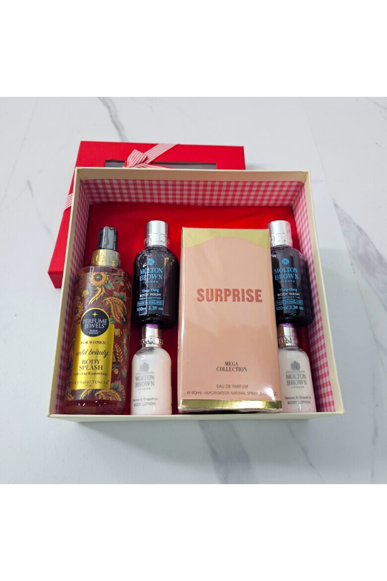 OEM Set Surprise Apa de Parfum Ard Al Zaafaran Surprise 100 ml Spray de Corp Eyup Sabri Tuncer Wild Beauty 250 ml 2 x Lotiune de corp Molton Brown Vetiver & Grapefruit 50 ml 2 x Gel de Dus Molton Brown Relaxing Ylang-Ylang 100 ml - Pled.ro