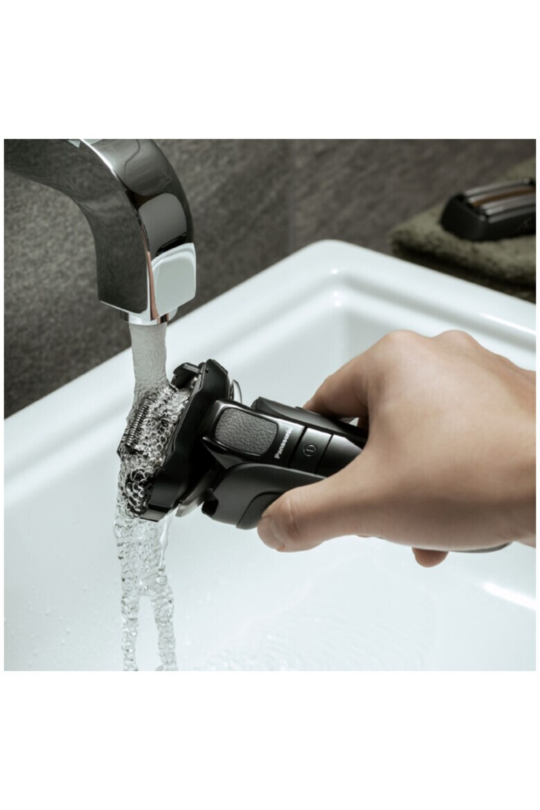 Panasonic Aparat de ras 5 lame "Japanese Blade Technology" Trimmer Senzor pentru barba 50min autonomie Li-Ion Wet & Dry Cap Flexibil 20D Cutie de transport Negru - Pled.ro