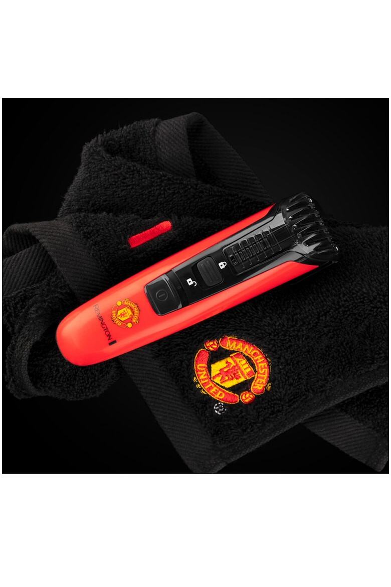 Remington Aparat de tuns pentru barba/mustata Manchester United Beard Boss Styler Lame CaptureTrim Lame lavabile Indicator LED Rosu/ Negru - Pled.ro