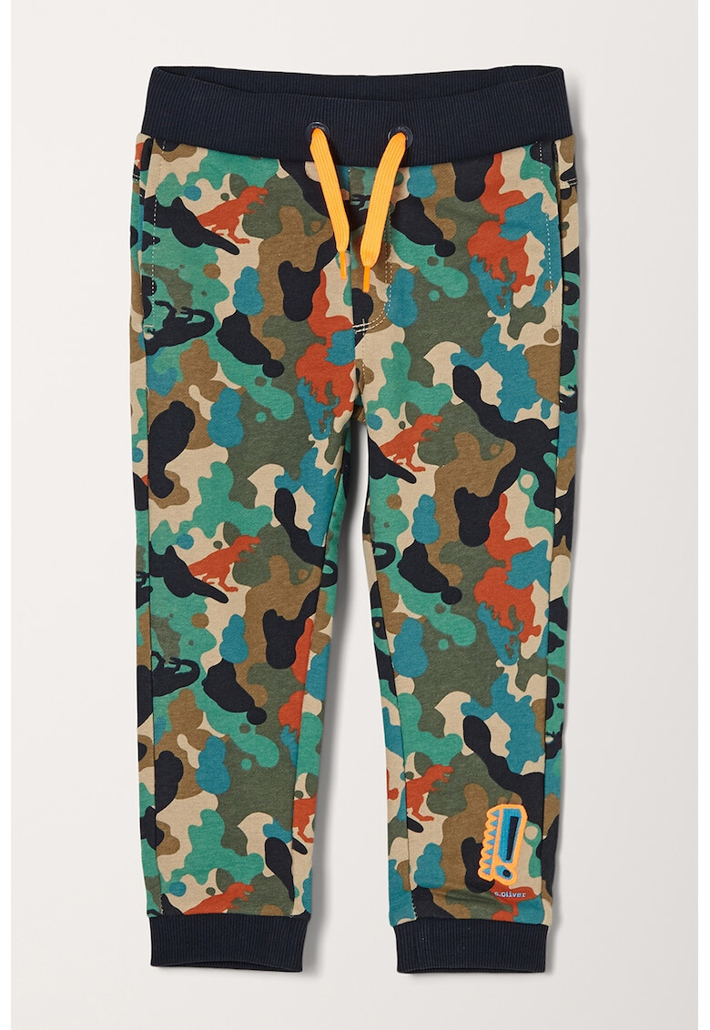 s.Oliver Pantaloni sport cu imprimeu camuflaj - Pled.ro