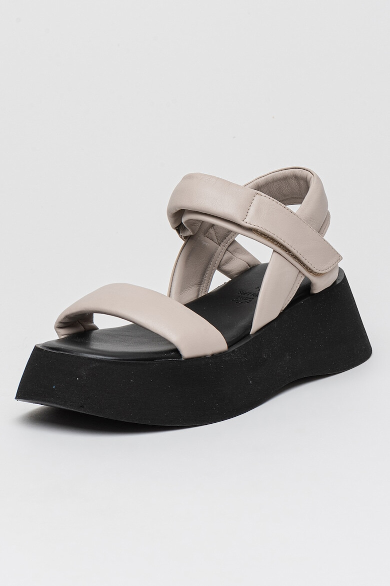 s.Oliver Sandale din piele cu talpa wedge si inchidere velcro - Pled.ro