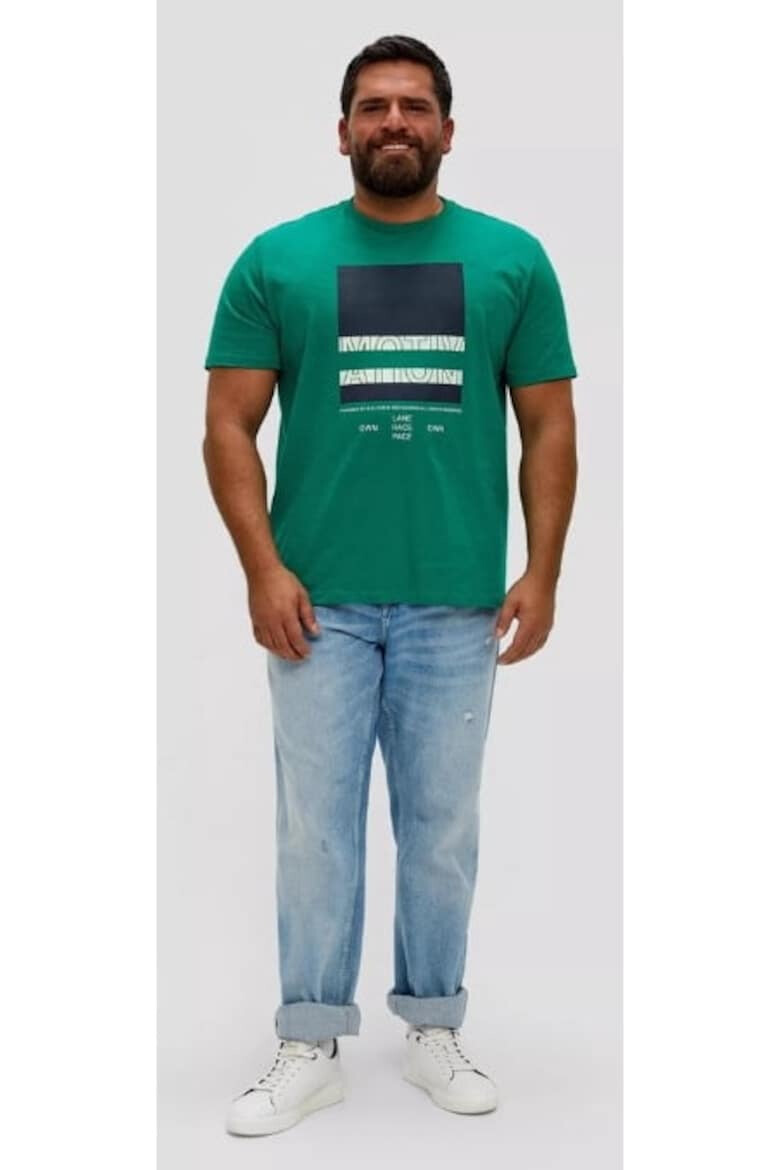 s.Oliver Tricou barbati big size cu decolteu la baza gatului si imprimeu cu logo verde inchis - Pled.ro