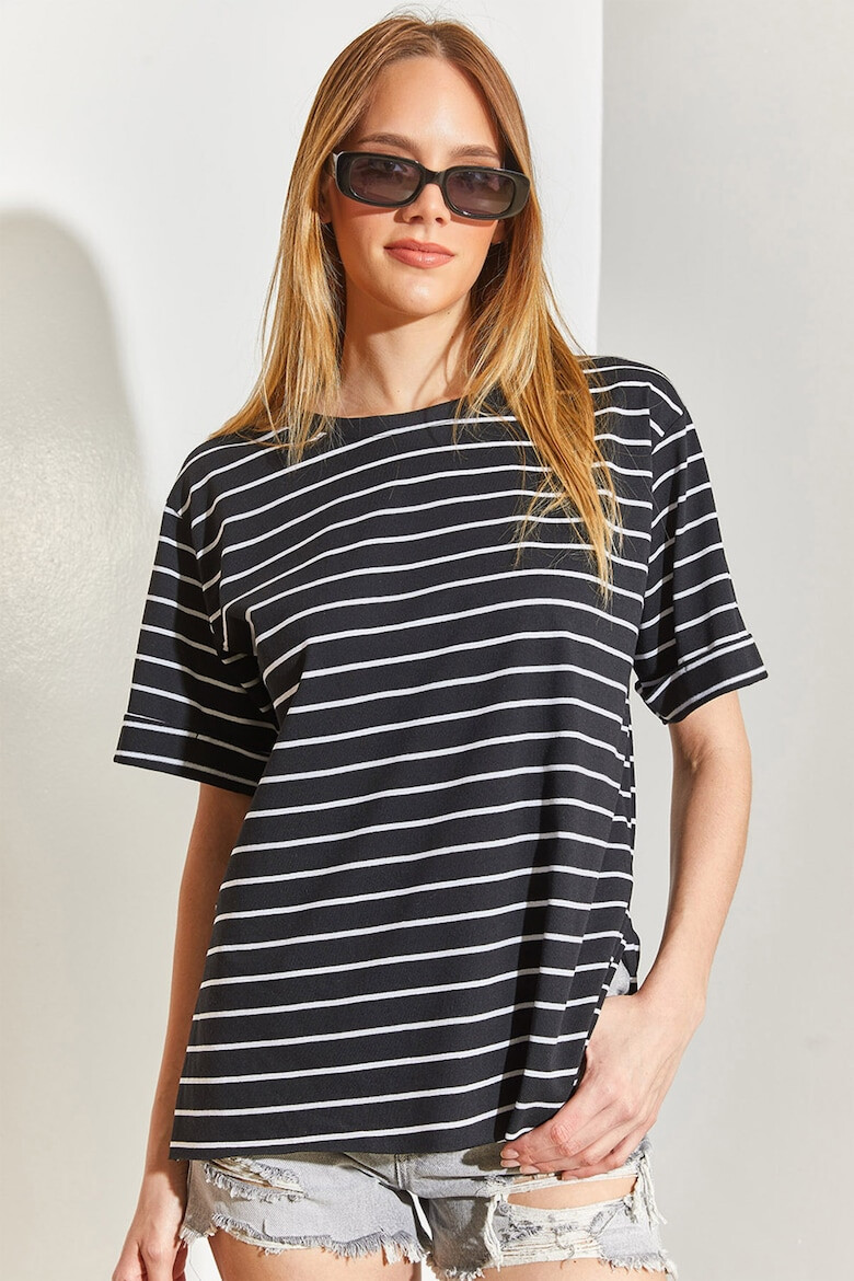 Shade Tricou cu decolteu la baza gatului si model in dungi - Pled.ro