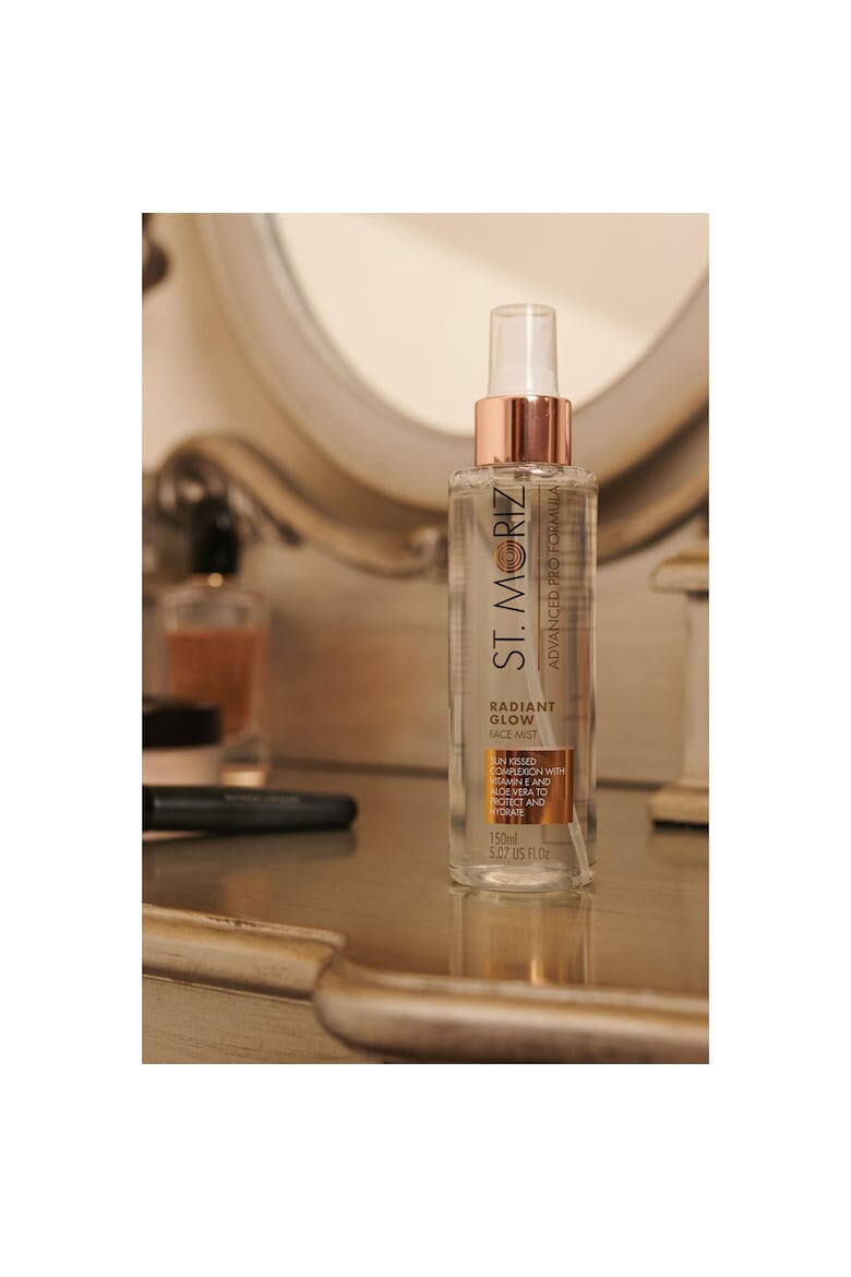 St. Moriz Spray Autobronzant Profesional pentru ten ST MORIZ Advanced PRO Formula cu Vitamina E si Aloe Vera Medium 150 ml - Pled.ro