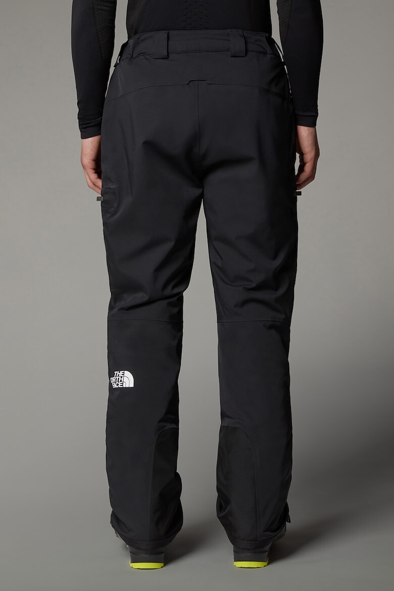 The North Face Pantaloni impermeabili si rezistenti la vant pentru ski Chakal - Pled.ro