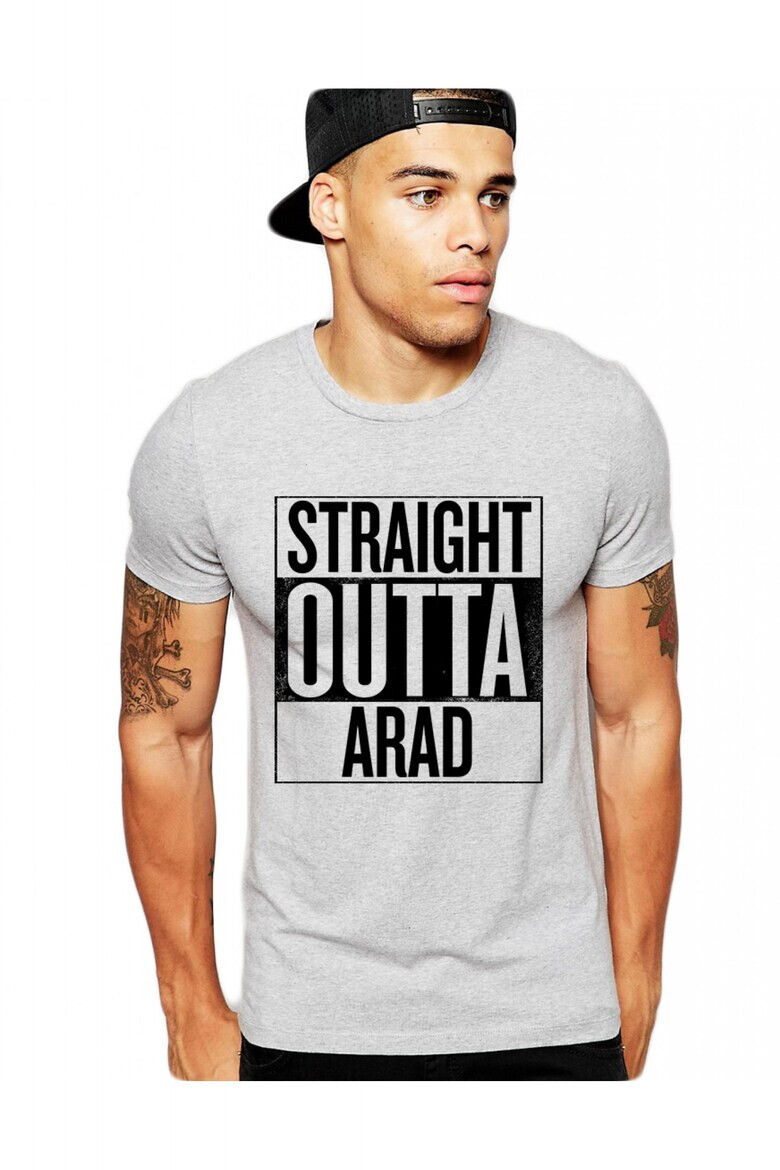 THEICONIC Tricou barbati gri cu text negru - Straight Outta Arad - Pled.ro