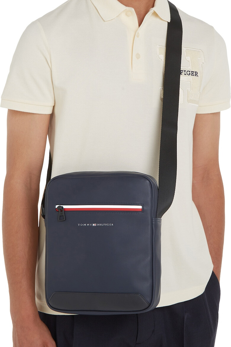 Tommy Hilfiger Geanta crossbody de piele ecologica Essential Signature - Pled.ro