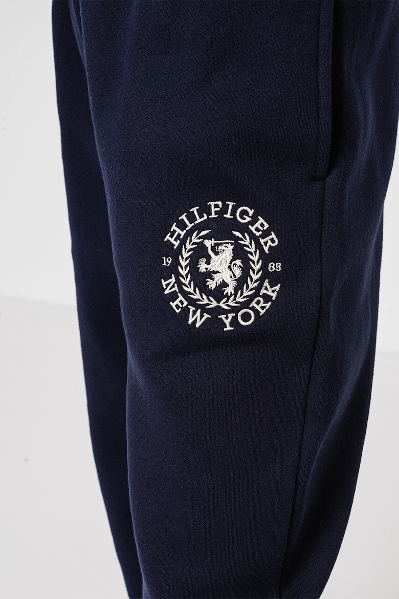 Tommy Hilfiger Pantaloni de trening cu logo Crest - Pled.ro