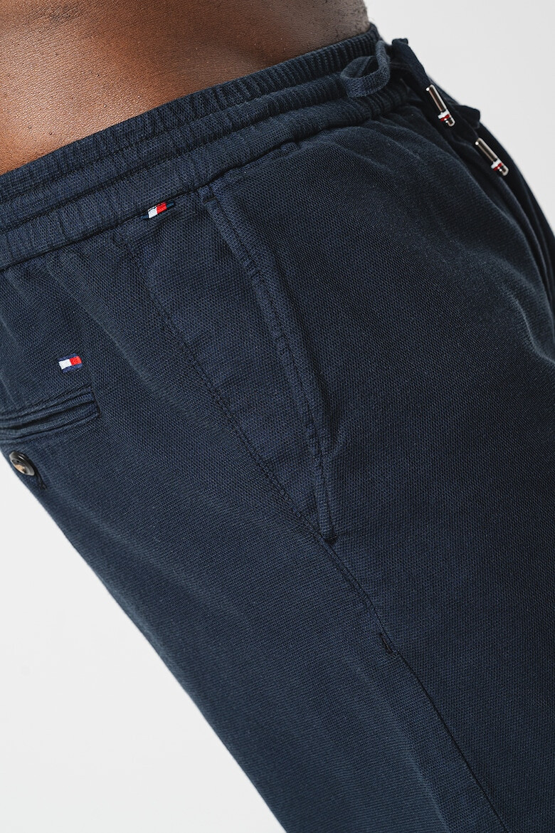 Tommy Hilfiger Pantaloni din amestec de bumbac organic cu snur de ajustare - Pled.ro