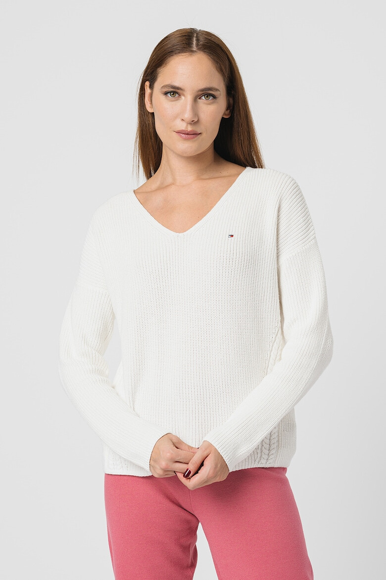 Tommy Hilfiger Pulover relaxed fit din bumbac organic cu decolteu in V Hayana - Pled.ro