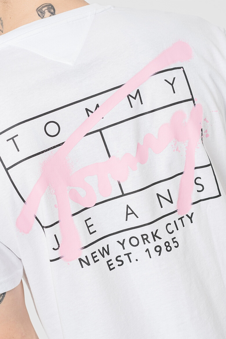 Tommy Jeans Tricou de bumbac cu decolteu la baza gatului si imprimeu logo pe partea din spate - Pled.ro