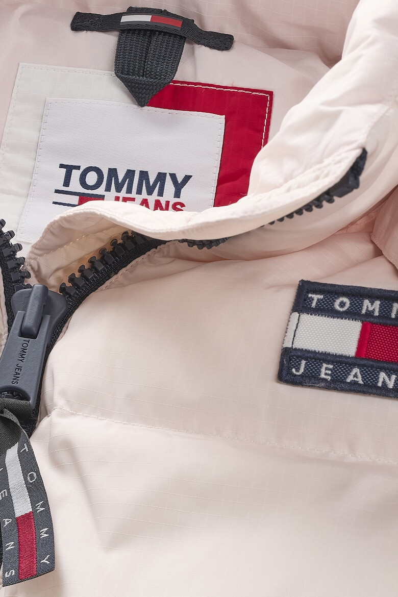 Tommy Jeans Vesta cu gluga umplutura de puf si aspect matlasat - Pled.ro