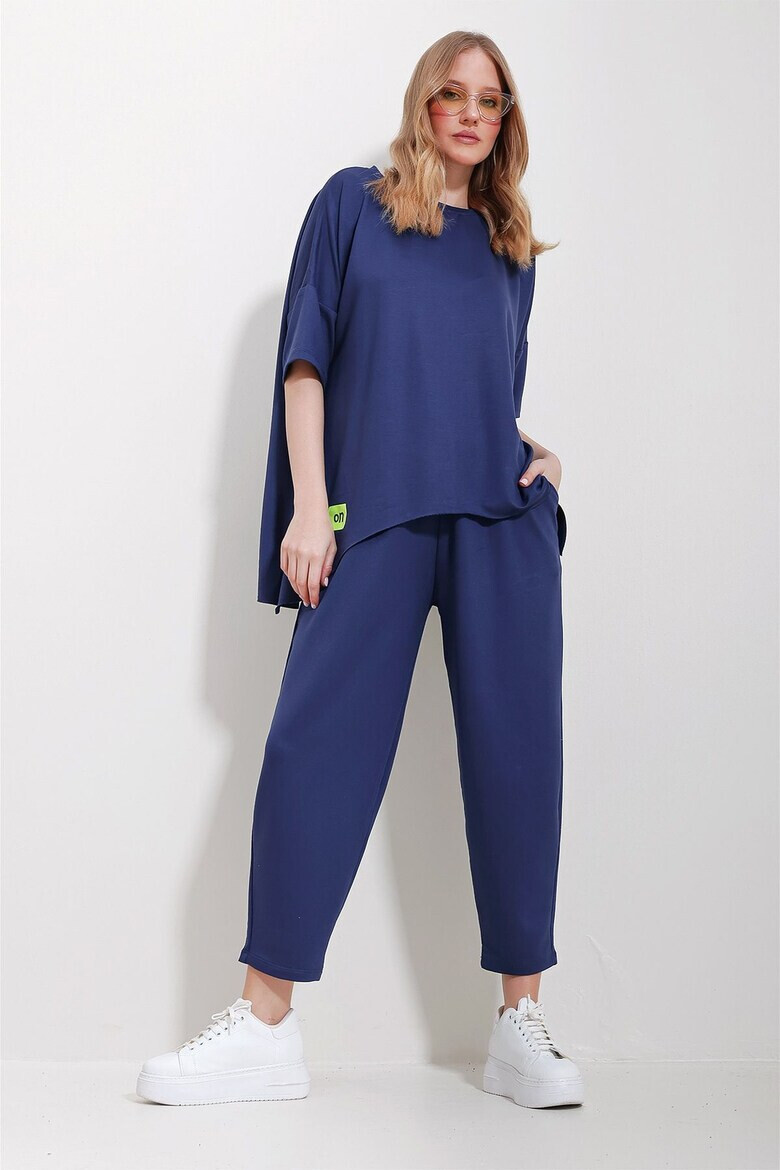 Trend Alaçatı Stili Set de tricou lejer si pantaloni crop - Pled.ro