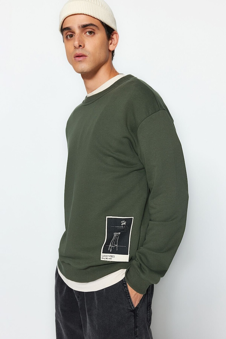 Trendyol Sweatshirt With Decorative Patch - Pled.ro