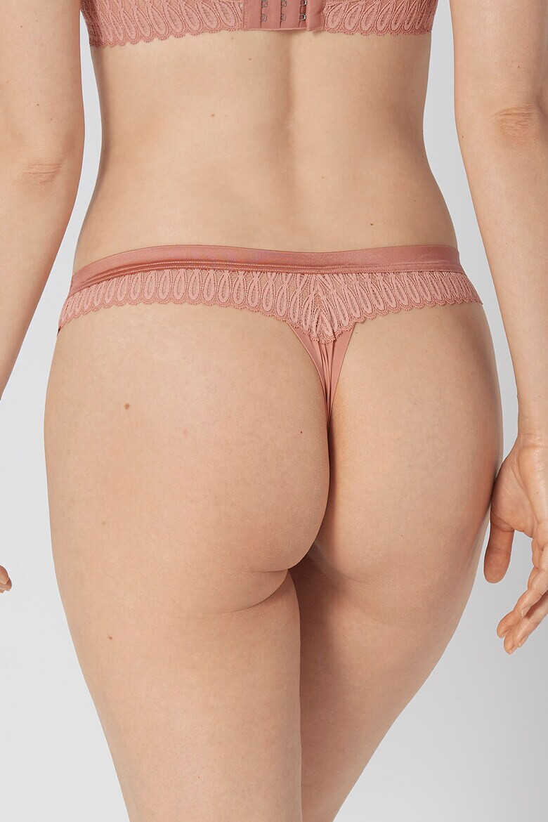 Triumph Chiloti tanga cu insertie de dantela Aura Spotlight - Pled.ro