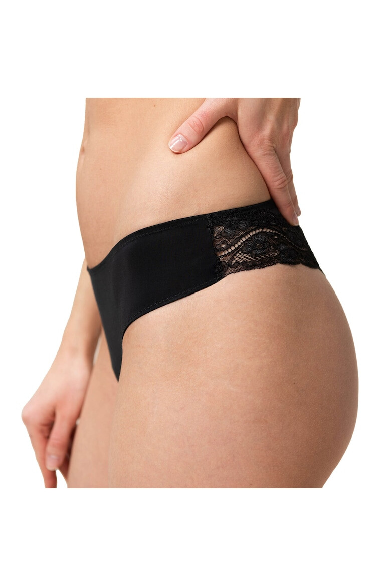 Triumph Set de chiloti brazilieni cu garnituri de dantela Lovely - 2 perechi - Pled.ro