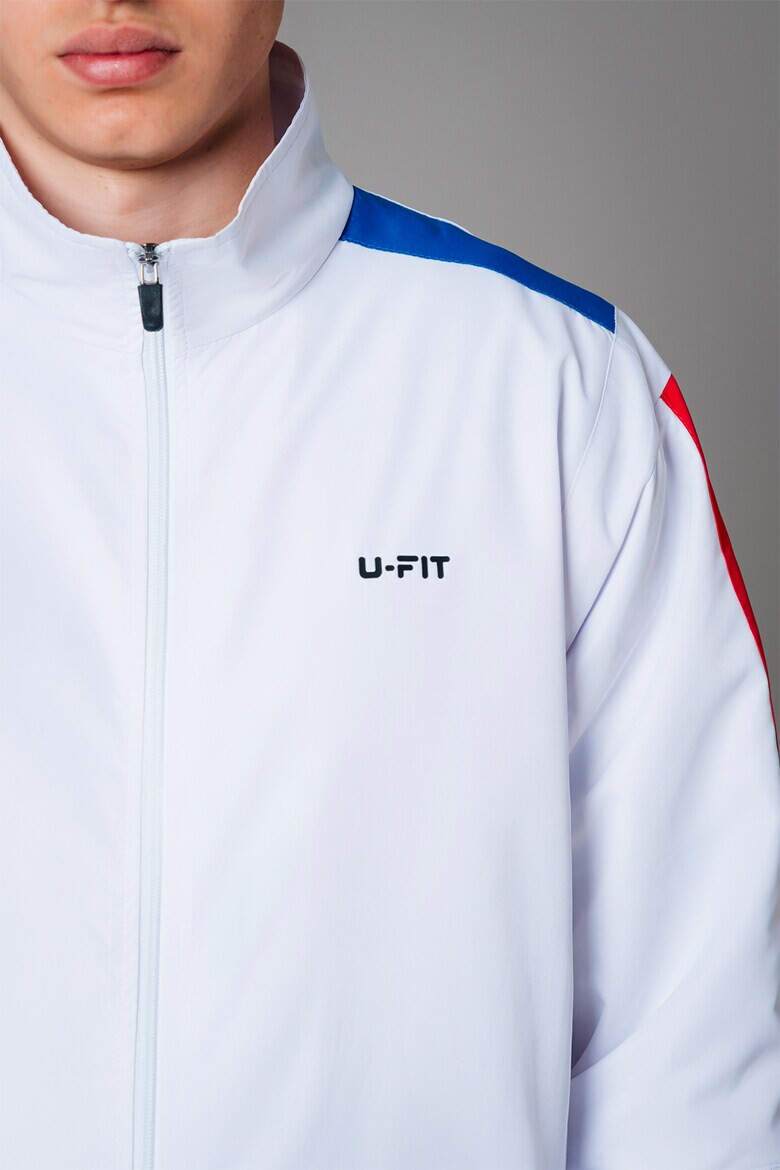 uFIT Trening cu detaliu logo - Pled.ro