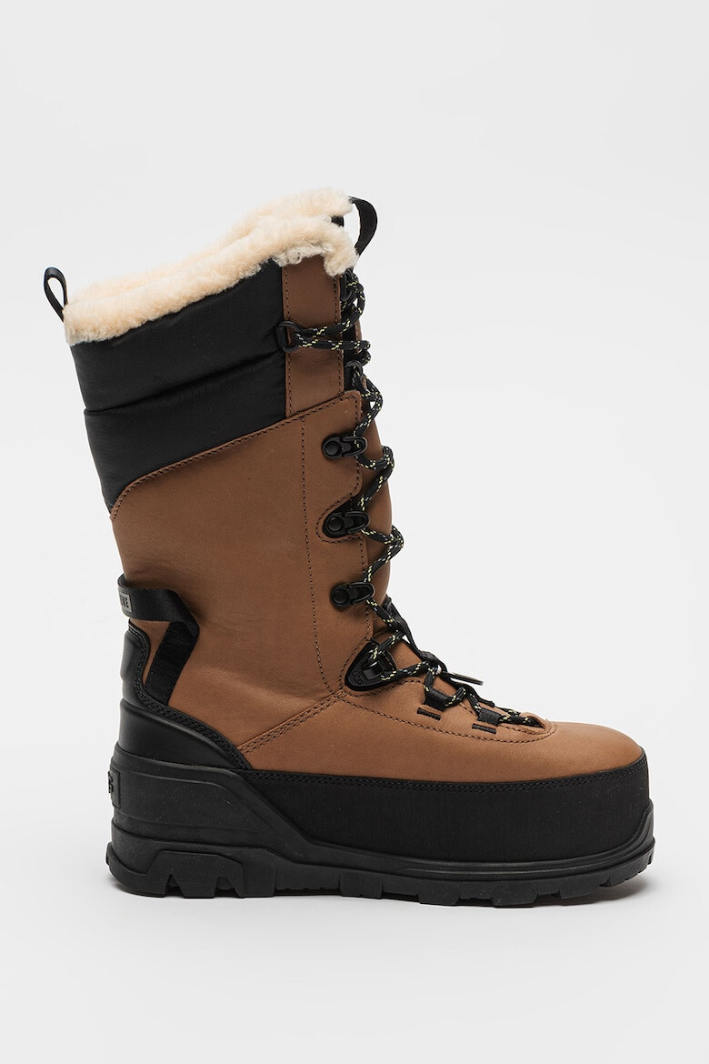 UGG Cizme medii impermeabile din piele cu segmente din material textil Shasta - Pled.ro