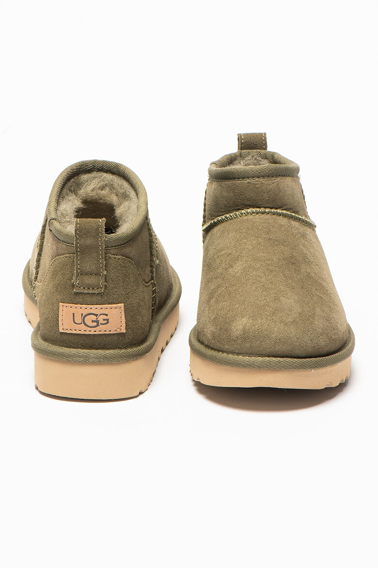 UGG Cizme scurte de piele intoarsa fara inchidere Classic Ultra Mini - Pled.ro