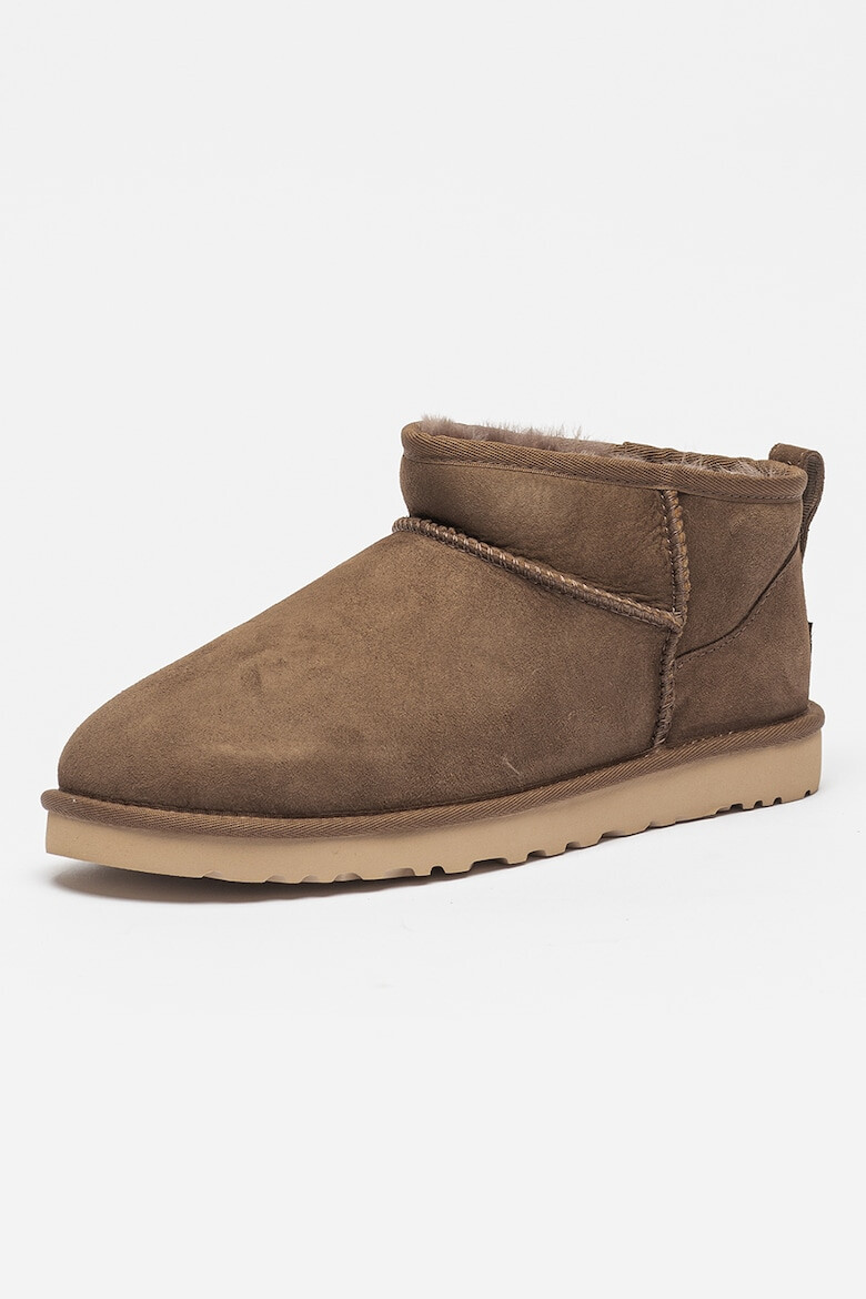 UGG Cizme scurte slip-on din piele de oaie Classic Ultra - Pled.ro