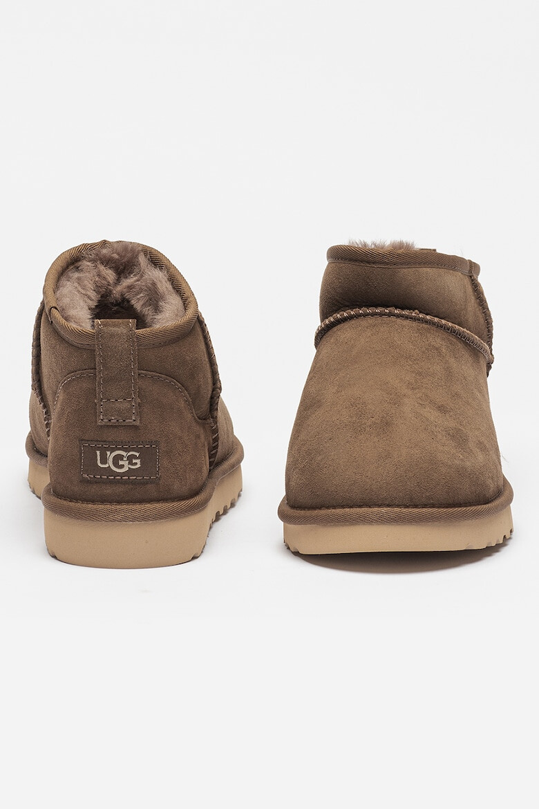 UGG Cizme scurte slip-on din piele de oaie Classic Ultra - Pled.ro