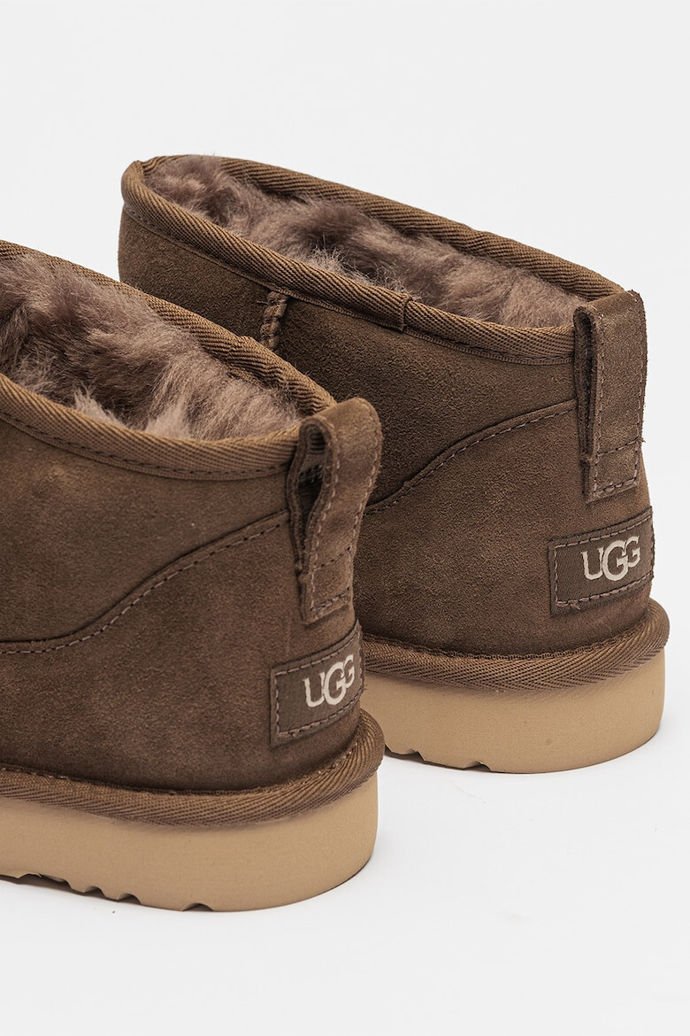 UGG Cizme scurte slip-on din piele de oaie Classic Ultra - Pled.ro