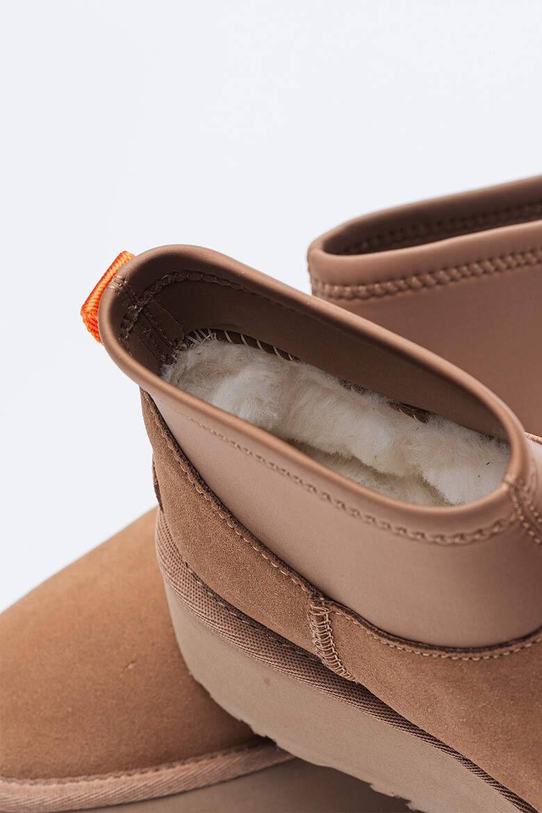 UGG Ghete de piele intoarsa cu segment din material textil Classic Mini Dipper - Pled.ro