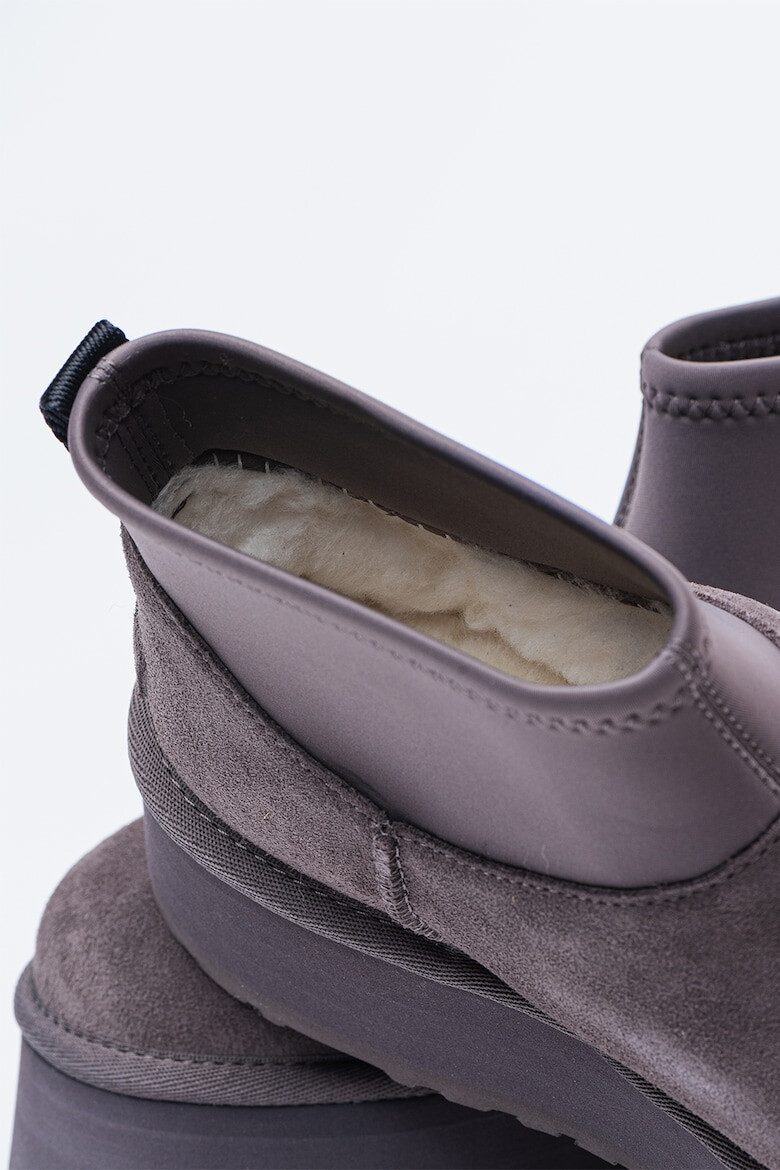 UGG Ghete de piele intoarsa cu segment din material textil Classic Mini Dipper - Pled.ro