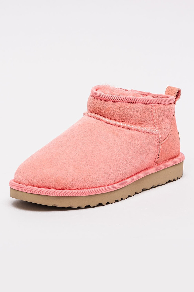 UGG Ghete slip-on de piele intoarsa cu finisaj rezistent la apa Classic Ultra Mini - Pled.ro