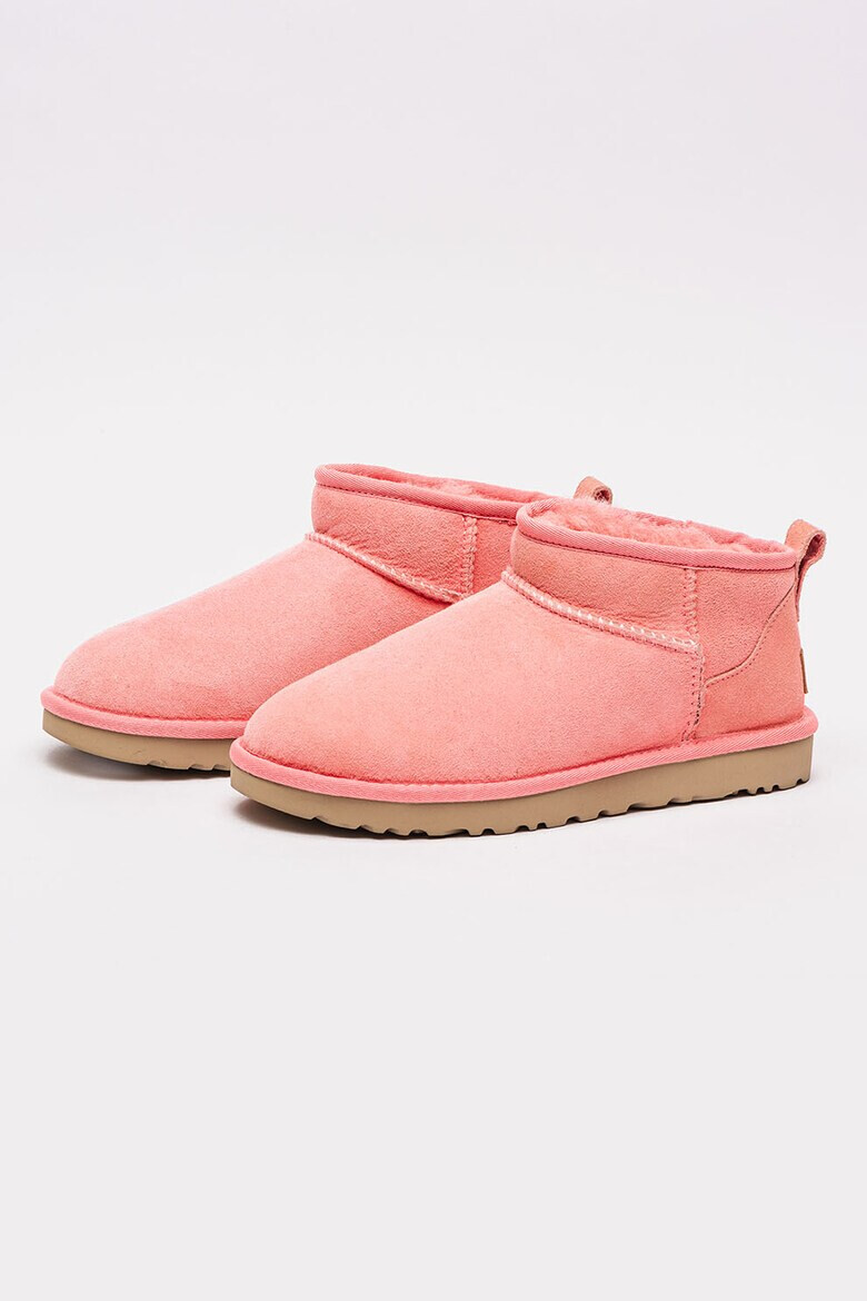 UGG Ghete slip-on de piele intoarsa cu finisaj rezistent la apa Classic Ultra Mini - Pled.ro