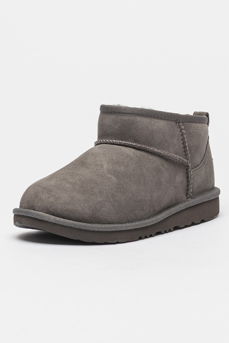 UGG Ghete slip-on rezistente la apa din piele intoarsa Classic Ultra Mini - Pled.ro