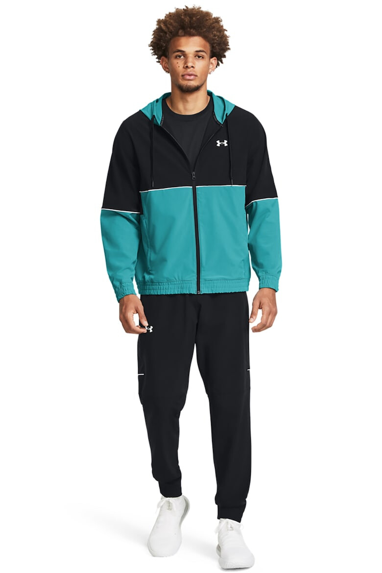 Under Armour Pantaloni cu logo discret pentru baschet - Pled.ro