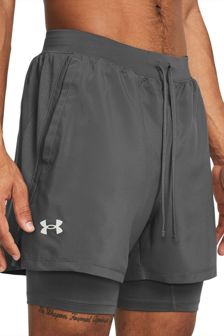 Under Armour Pantaloni scurti cu aspect 2in1 si buzunare oblice pentru alergare Launch - Pled.ro