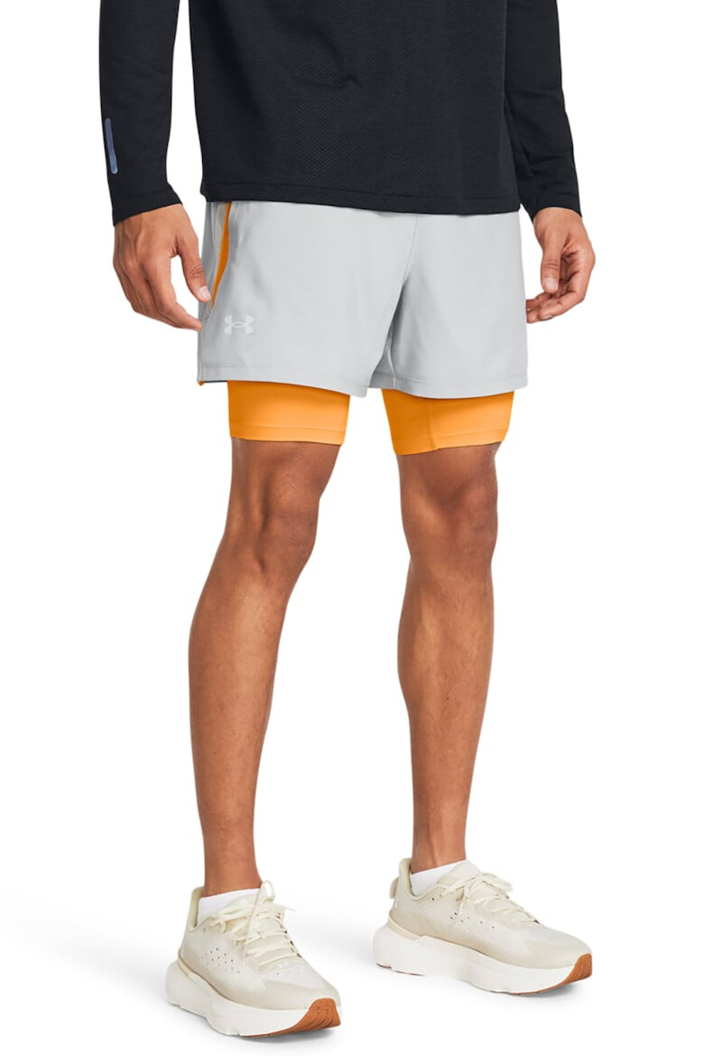 Under Armour Pantaloni scurti cu aspect 2in1 si buzunare oblice pentru alergare Launch - Pled.ro