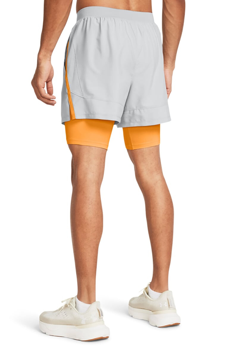 Under Armour Pantaloni scurti cu aspect 2in1 si buzunare oblice pentru alergare Launch - Pled.ro