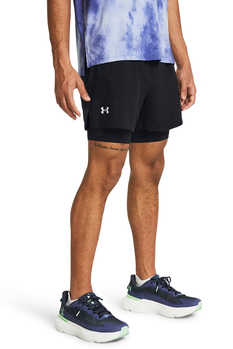 Under Armour Pantaloni scurti cu aspect 2in1 si buzunare oblice pentru alergare Launch - Pled.ro