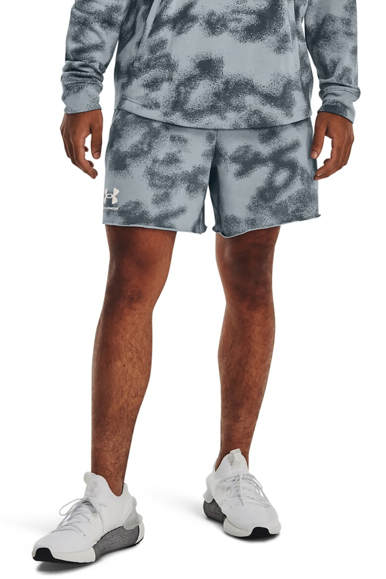 Under Armour Pantaloni scurti din material terry cu model tie-dye pentru fitness Rival - Pled.ro