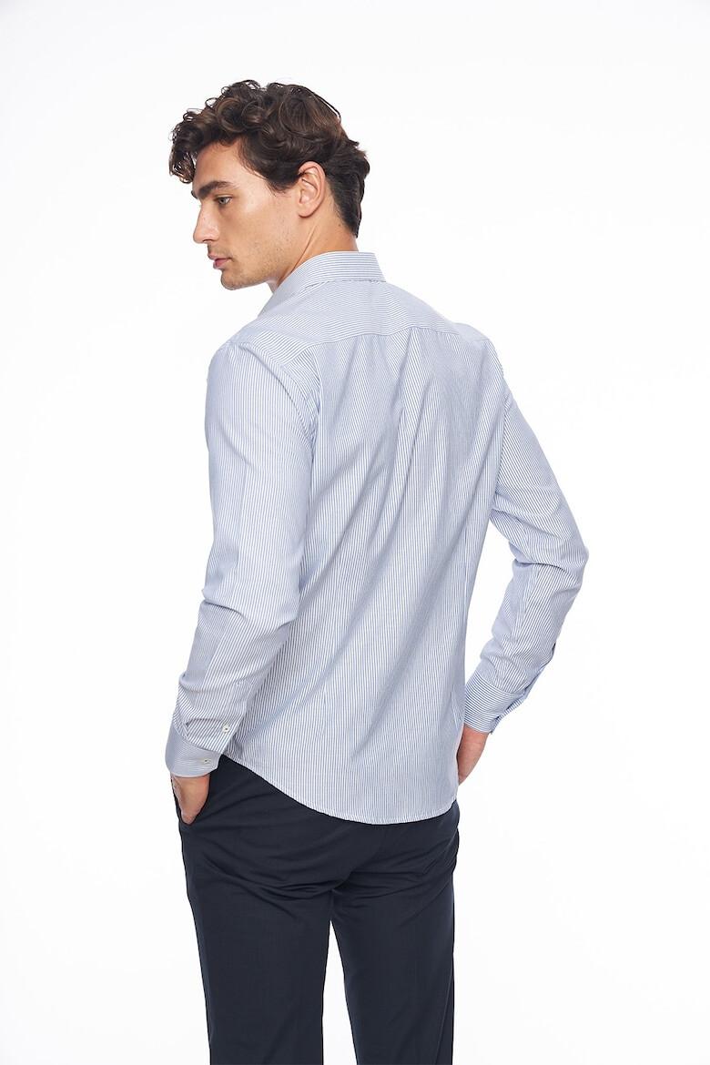 Vegea Camasa slim fit cu model cu dungi discrete - Pled.ro