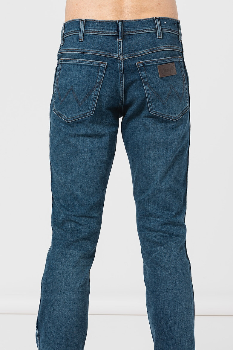 Wrangler Blugi slim fit cu aspect decolorat Silkyway - Pled.ro