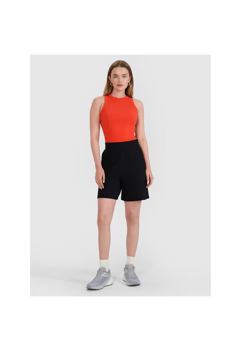 4F Pantaloni scurti sport negri - 60% bumbac - 40% poliester - croiala confortabila - pentru femei