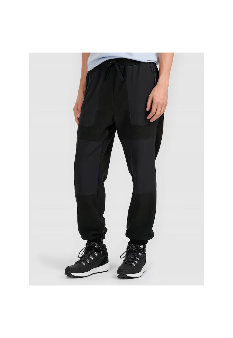 4F Pantaloni sport barbati - poliester - tehnologie Warm - negru