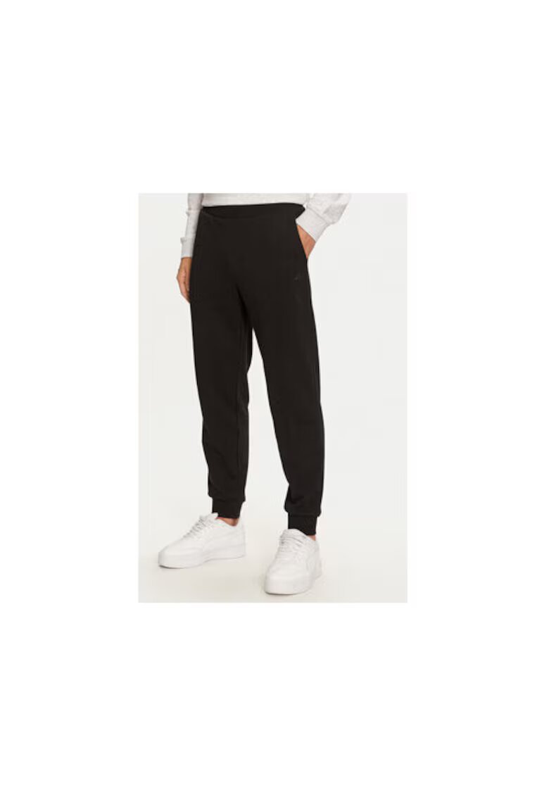 4F Pantaloni trening Negru Regular Fit - Negru