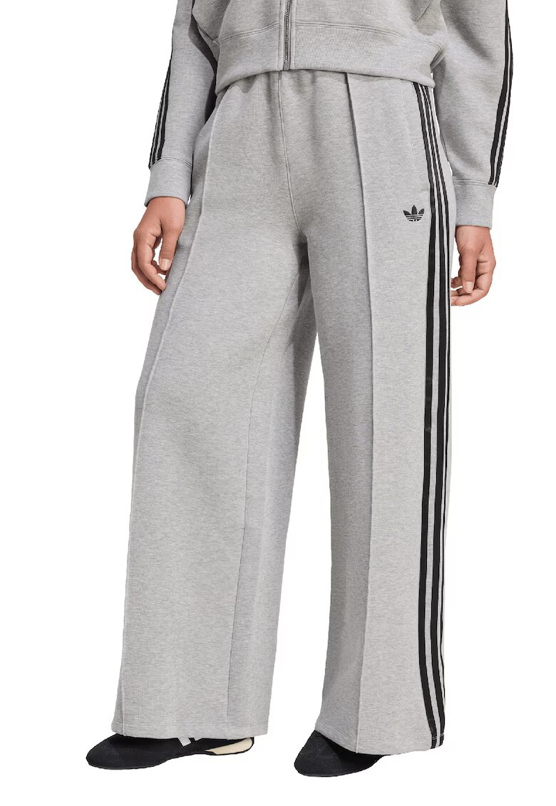 adidas Originals Pantaloni de trening cu croiala ampla si dungi laterale - Gri melange