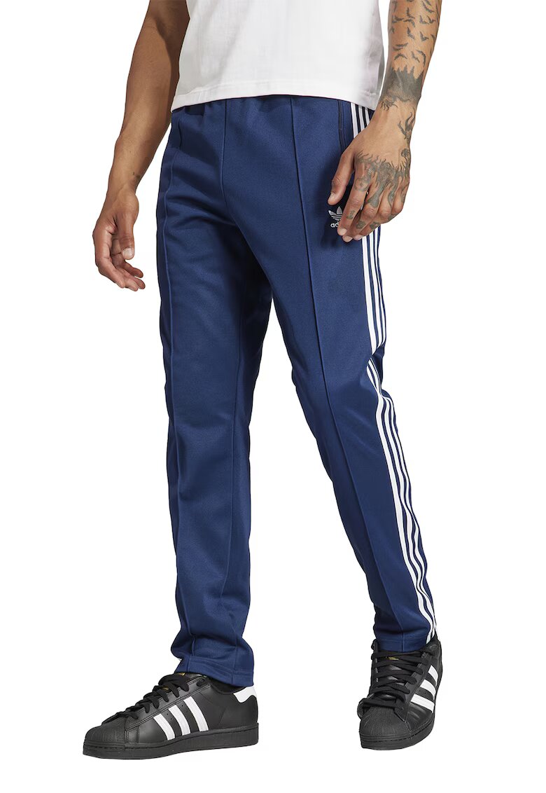 adidas Originals Pantaloni de trening cu croiala conica Classic - Alb/Bleumarin