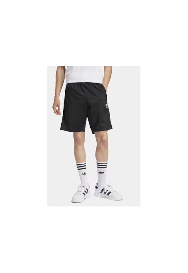 adidas Pantaloni scurti cu logo si buzunare laterale.