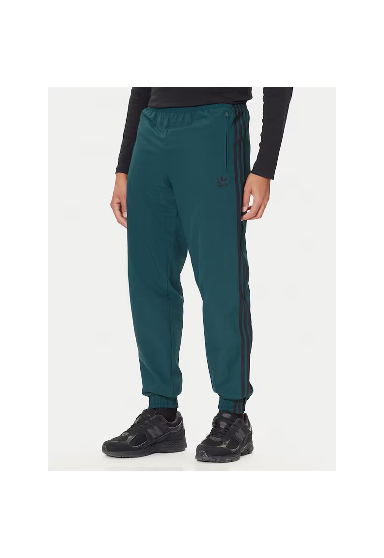 adidas Pantaloni sport barbati verde inchis